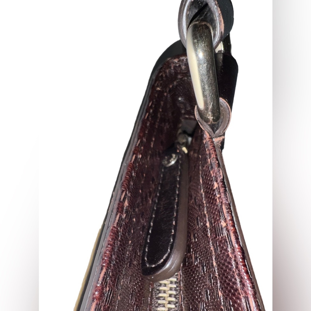 💎 SOLD - GUCCI Diamonte Embossed Leather Slim Zip Closure Crossbody Authentic! - Picture 12 of 16